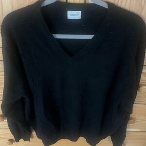 United Colors of Benetton women’s black vneck cashmere sweater XL Made in Italy
